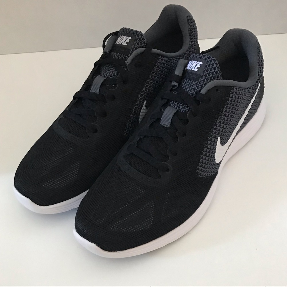 Women’s Nike Revolution 3 Running Shoes Sz 8.5